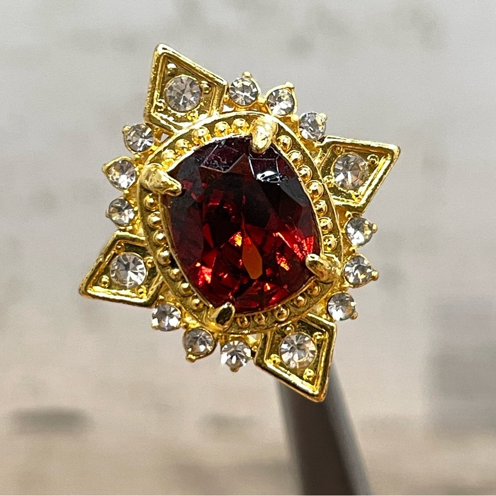 Art Deco Vintage Look Unusual Oval Cut Red Ruby CZ Gold Tone Ring